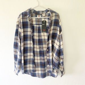 Levi’s Relaxed Fit Plaid Button Up Shirt